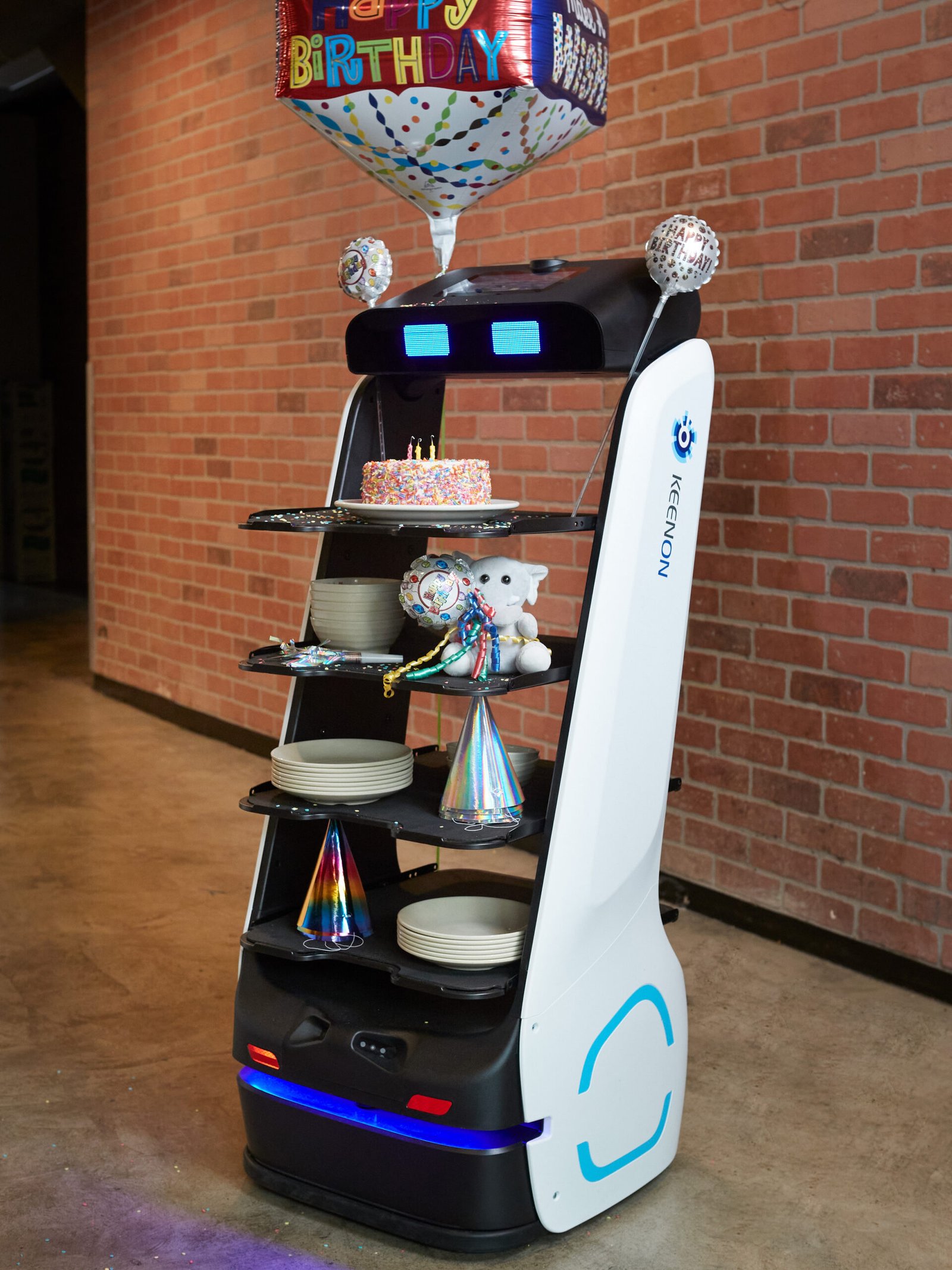 Keenon DINERBOT T5 Autonomous Food Delivery Robot Delivering Birthday Cake
