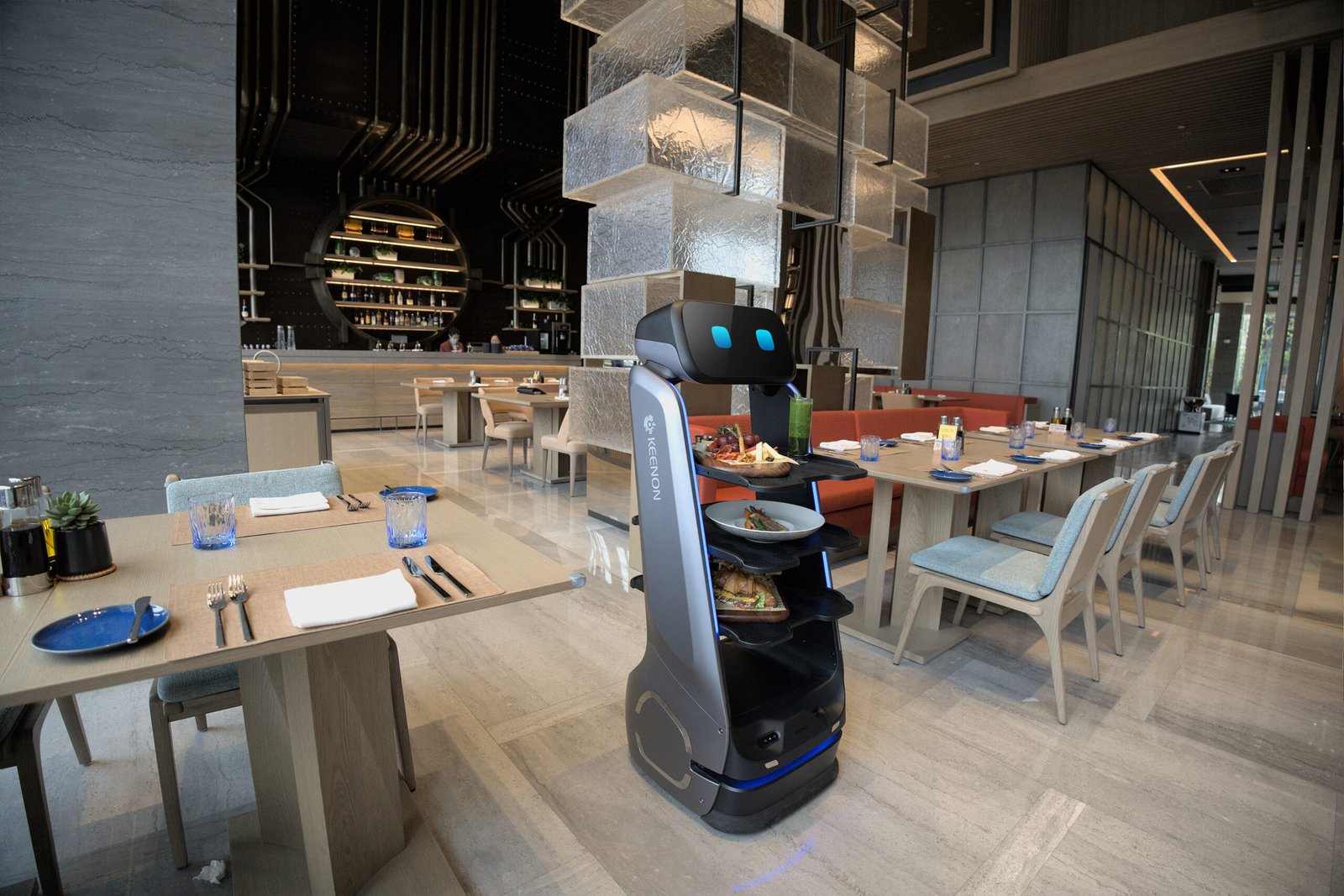 Keenon T9 Pro in commercial operation