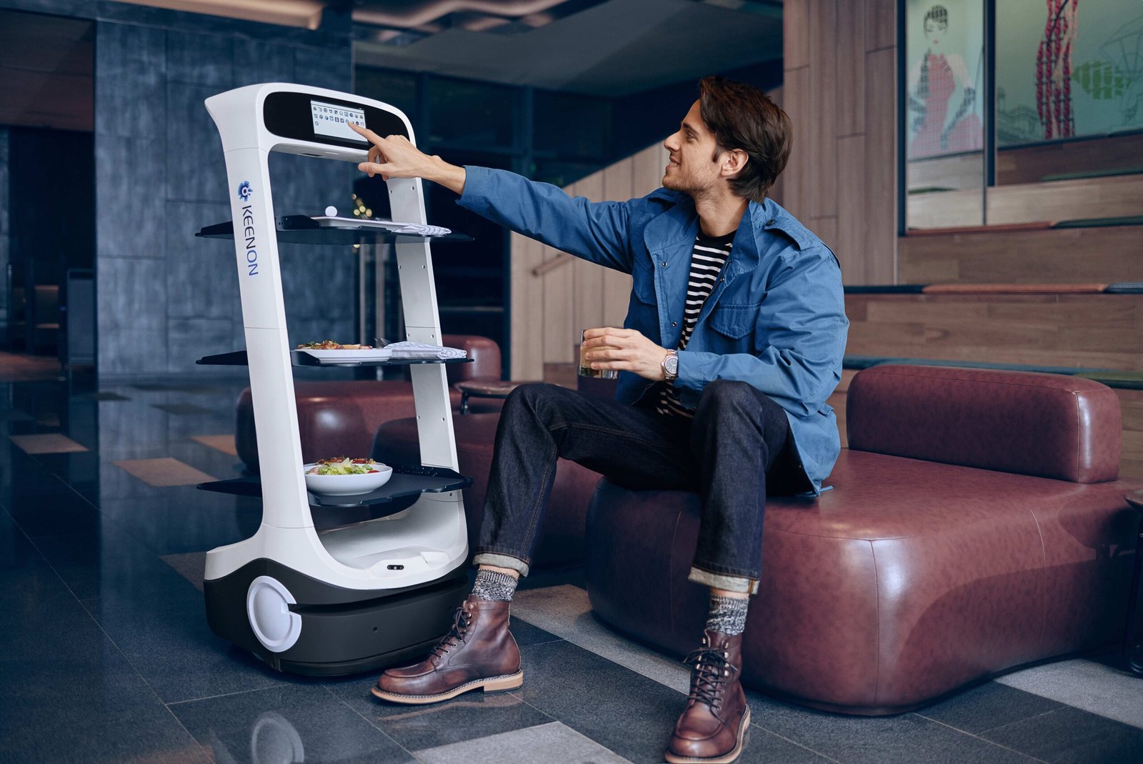 DINERBOT T6 in modern restaurant environment